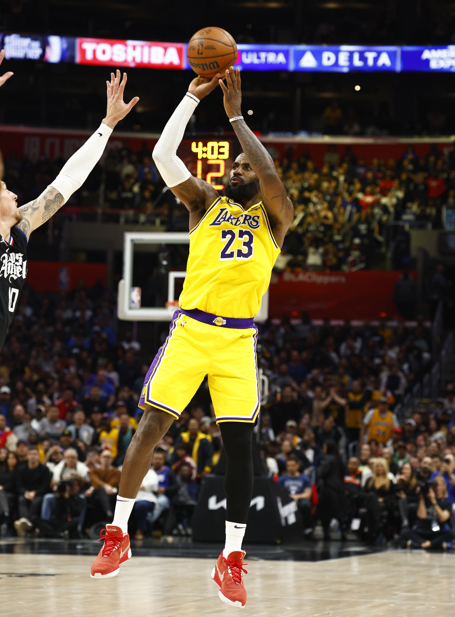 大比分获胜首场状态出色，掘金观众沸腾！，Scout重返赛场引发球迷热议的简单介绍-开云官网