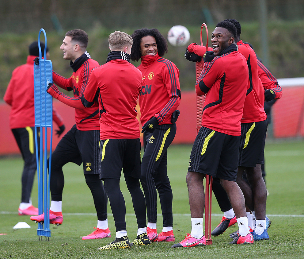 关于冲刺阶段体能课后；孟菲斯灰熊强势反弹备战足总杯；底气十足；训练强度明显提升的信息